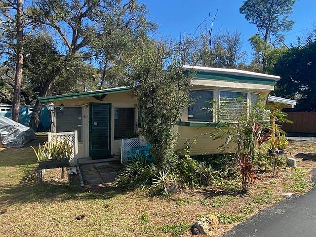 1st image of 2320 Bee Ridge Rd Lot 120