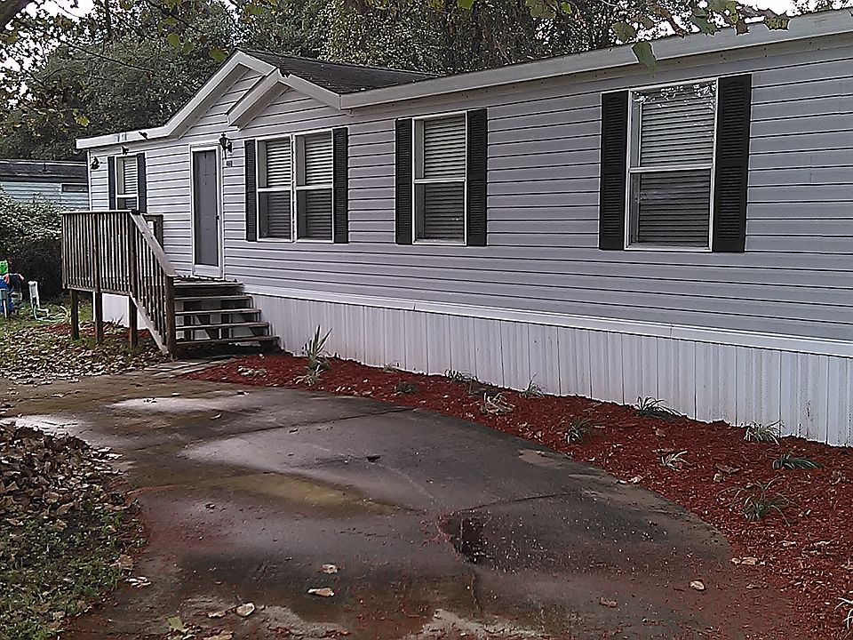 1st image of 460 NE 128th Ct