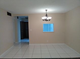300 NE 12th Ave APT 104, Hallandale, FL 33009