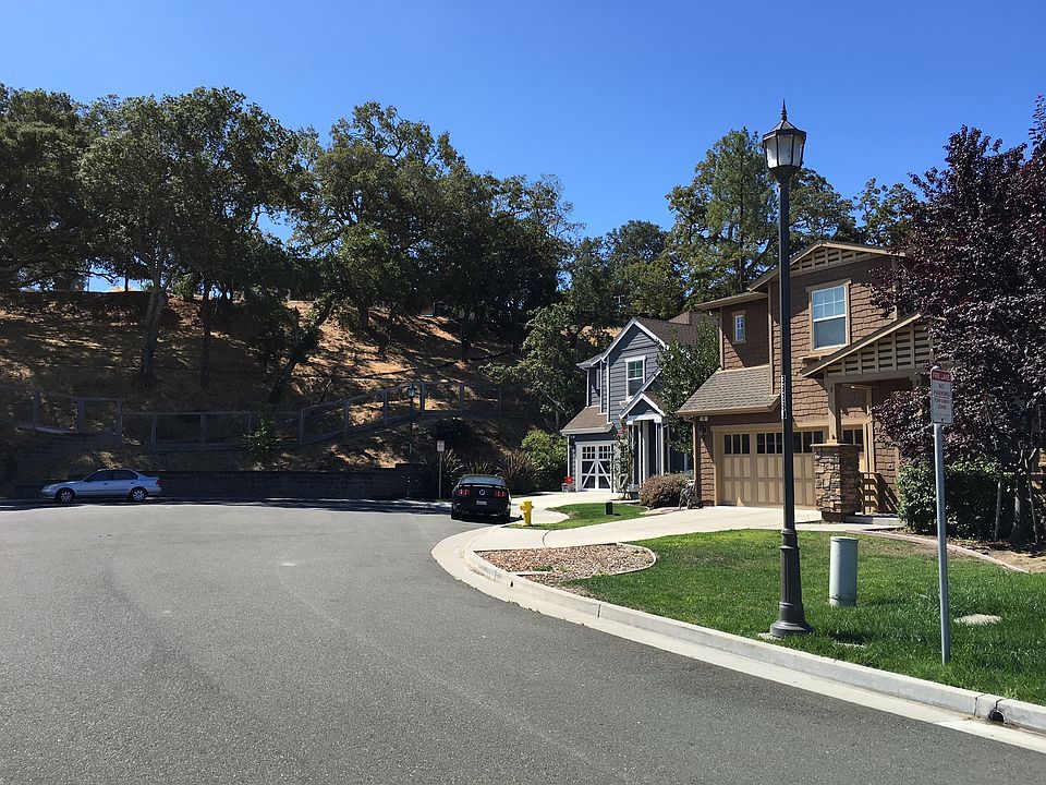 2nd image of 18 San Pablo Ct