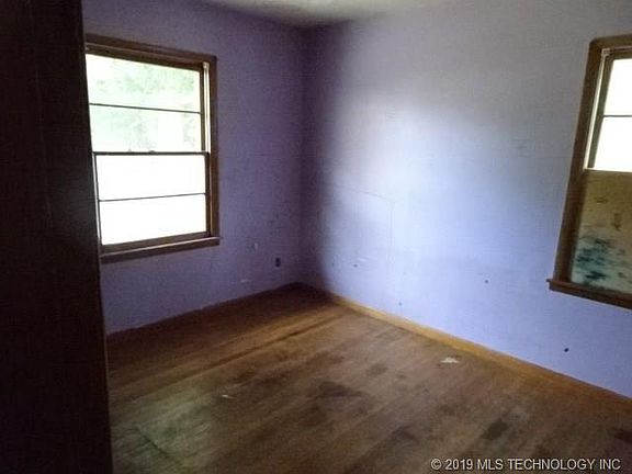 5th image of 1909 S Independence St