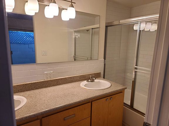 5th image of 5302 Comercio Ln #2A