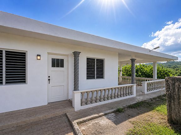 2nd image of Parc Rayo Guaras Calle Sierra #33