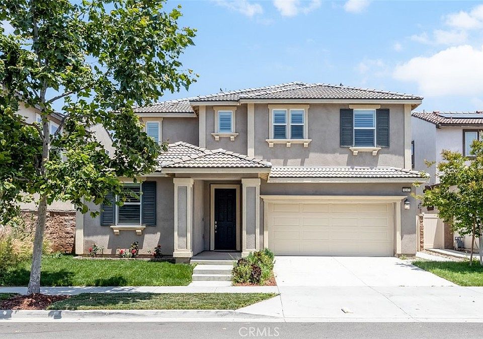 1st image of 3247 E Yosemite Dr