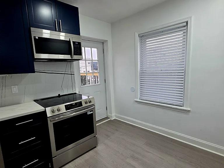 2712 W Girard Ave #3 — Photo 3
