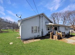 34 Benson Ln, Wellsburg, WV 26070