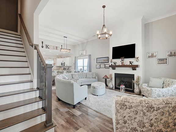 4th image of 233 Eastview Cove Dr SE