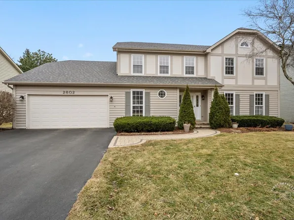 2802 Wedgewood Dr, Naperville, IL 60565