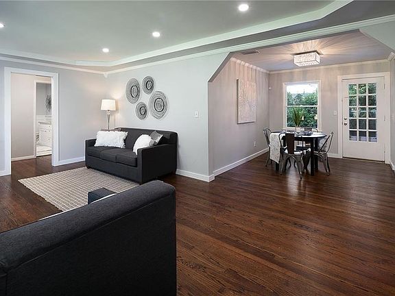 4th image of 1406 Carlisle Ct
