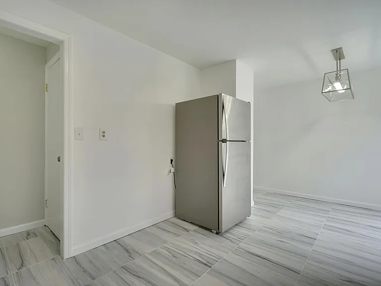 13 Swain Ave — Photo 11