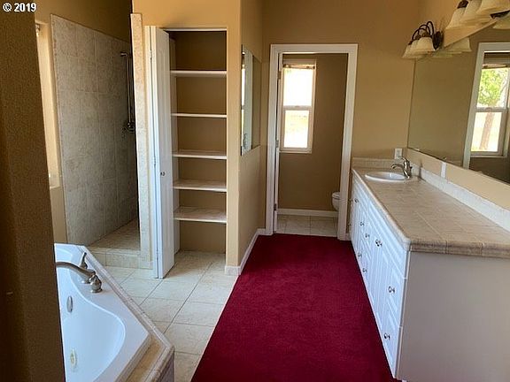 5th image of 145 Melon Ln