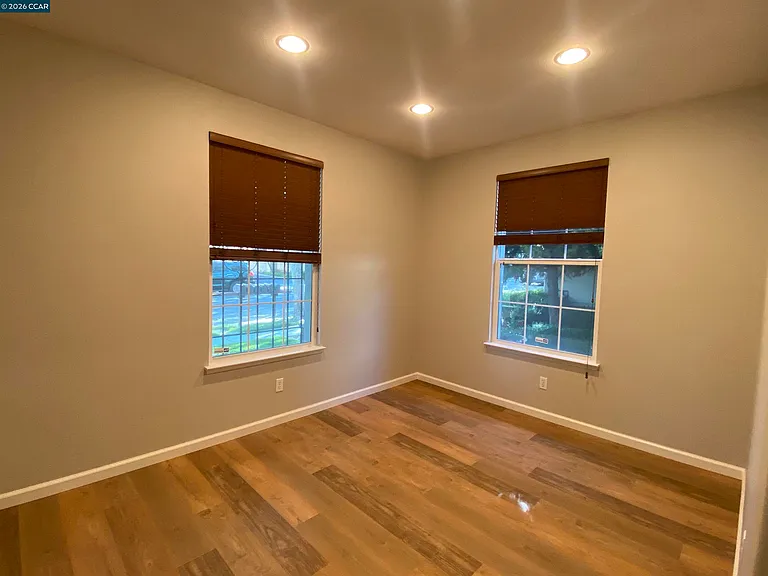 2409 Maidenhair Way — Photo 9