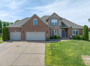 4298 Huntington Ridge Cir, Newburgh, IN 47630