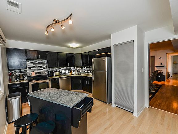 4th image of 1030 S Fernandez Ave APT 2K