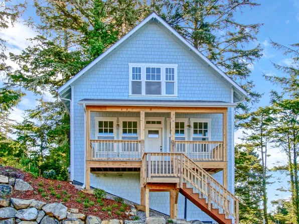 650 NE Lillian Ln, Depoe Bay, OR 97341