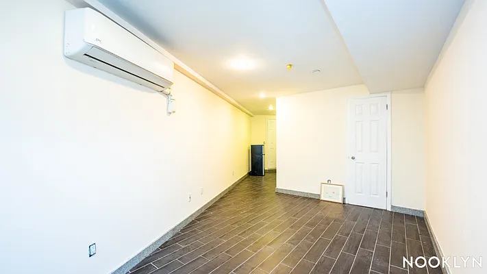 Rented by Nooklyn NYC LLC | media 31