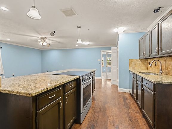 5th image of 5517 Baker Dr
