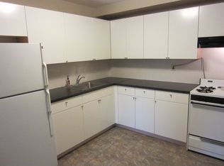 458 College Dr, Edison, NJ 08817