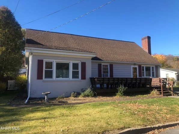 722 Preston St, Bedford, PA 15522