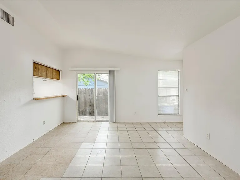 5208 Bogey Ct #B — Photo 10