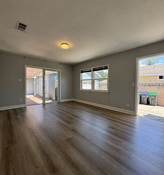 417 N Citrus St — Photo 26