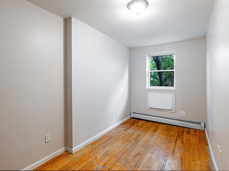 144 Monroe St #3 — Photo 7