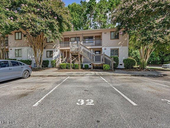 2nd image of 522 S Kerr Avenue Apt 32