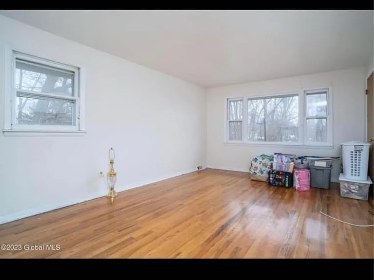 19 Tampa Ave #2 — Photo 4