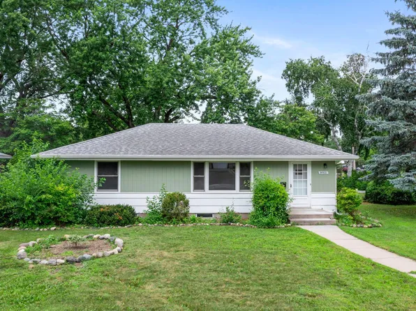8900 Aldrich Ave S, Bloomington, MN 55420