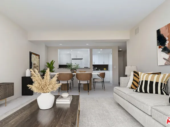 21650 Burbank Blvd Unit 315, Woodland Hills, CA 91367