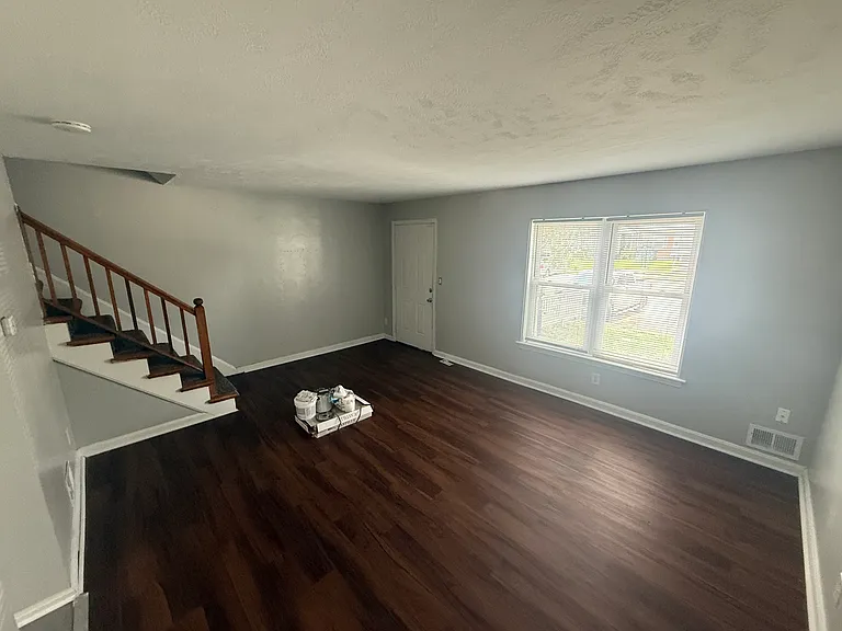 3413 Chauncey Ave — Photo 2