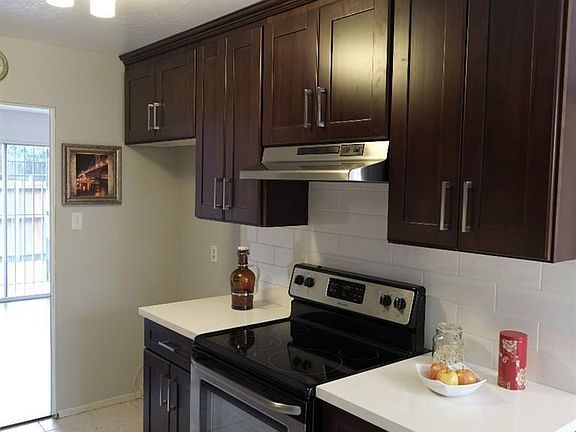 3rd image of 450 Argonaut Ave