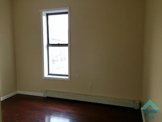 Rented by EXR | media 16