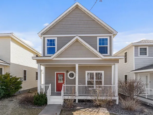 114211 Hundertmark Rd, Chaska, MN 55318