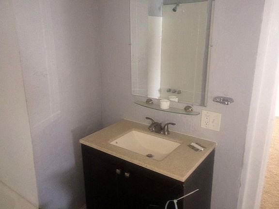 4th image of 5123 Bellefontaine Ave