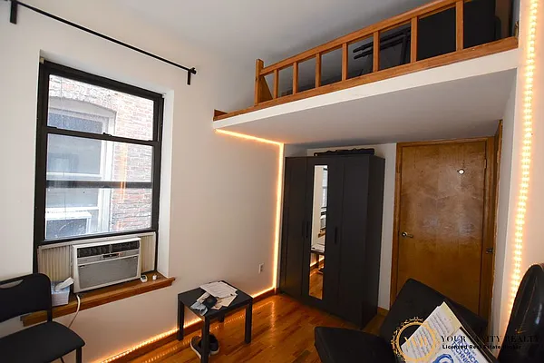 Rented by Your Vanity Realty | media 18