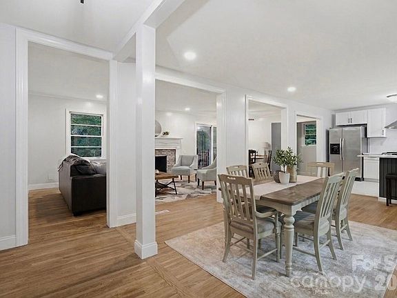 3rd image of 1623 Lumarka Dr