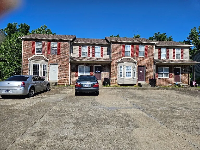 2048 Tynewood Dr — Photo 1