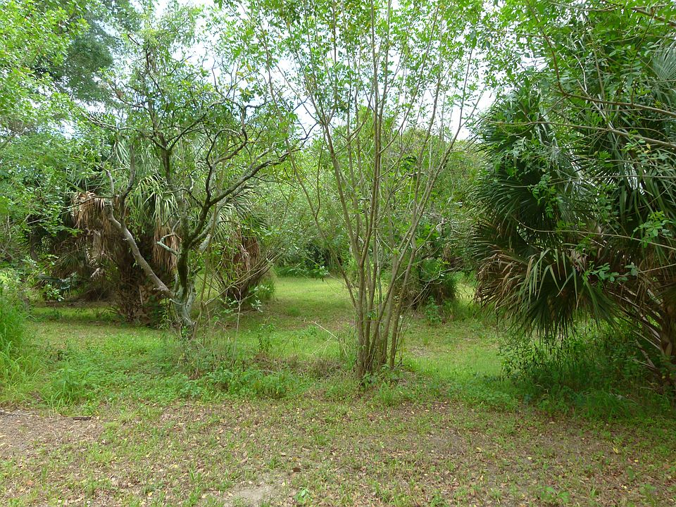 2nd image of 14062 SW 16th Ct