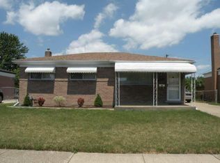 16081 Beverly Cir, Roseville, MI 48066
