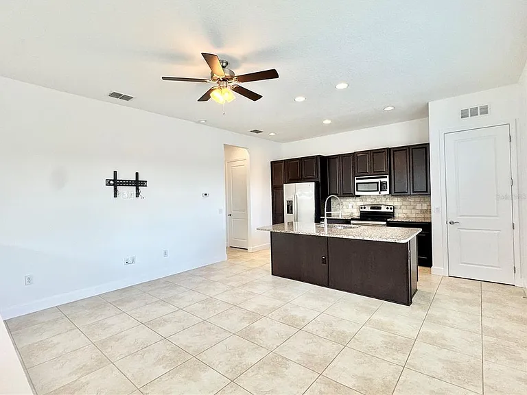 14016 Dunant Ln — Photo 7