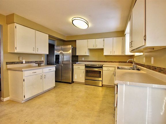 4th image of 13704 E 31st Ave