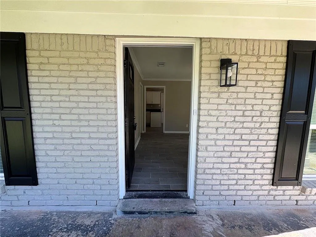 3 bed, 1.5 bath, 1243 sqft, $1,250 — Photo 4