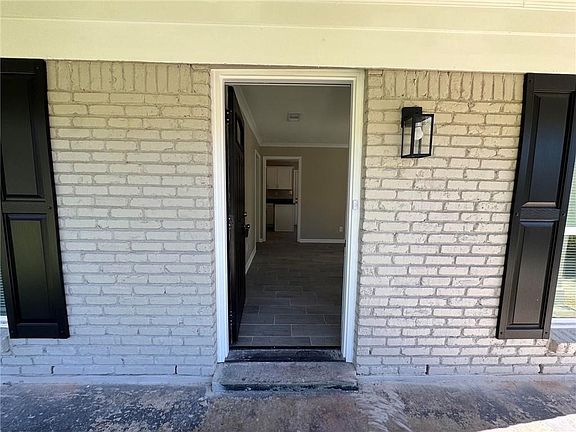 4th image of 3410 Vestavia St