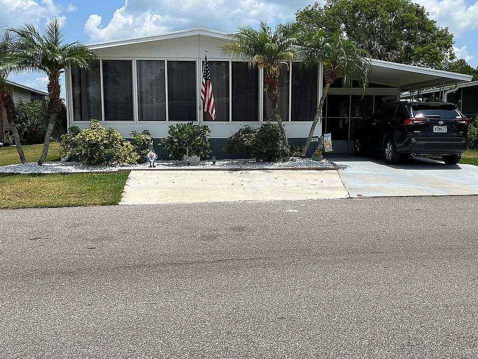 1st image of 7997 Edgelake Dr