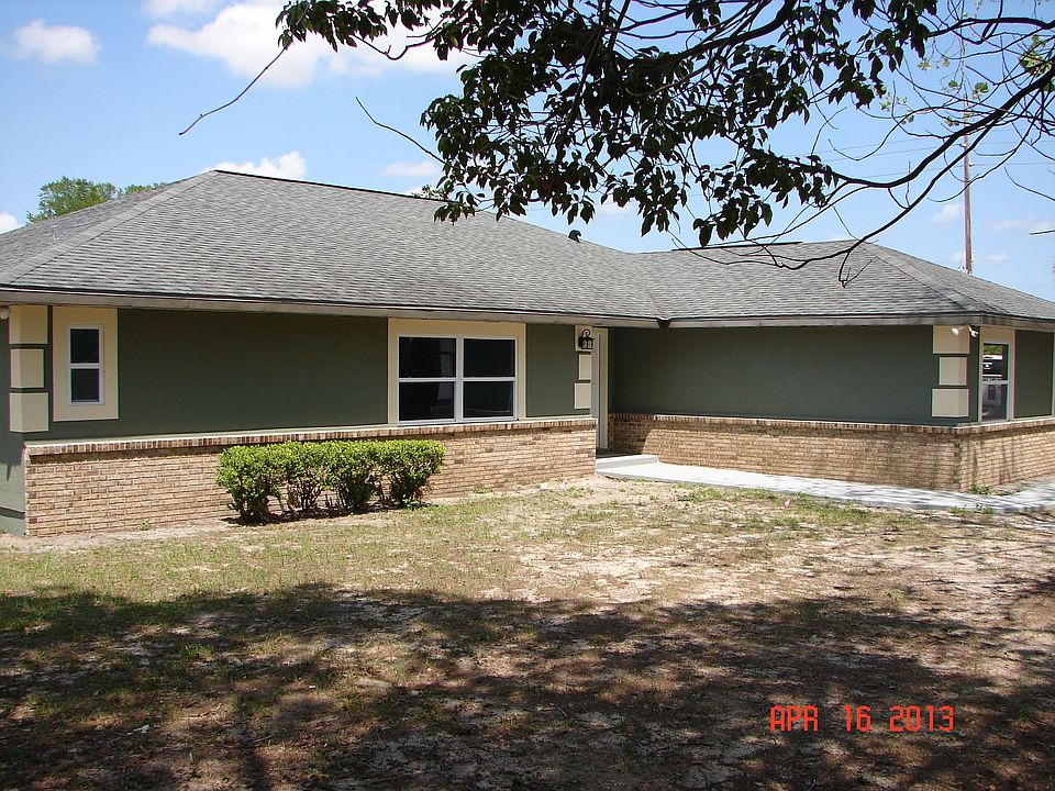 Front of House facing SE 112th Ter (dirt road)