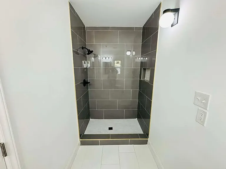 1001 Archdale Dr — Photo 33