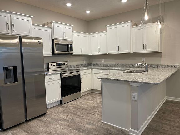 2nd image of 4311 Doral Dr
