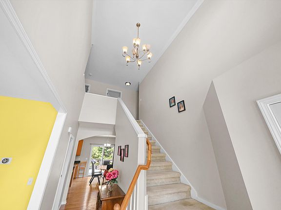 2nd image of 3727 Hogan Cir