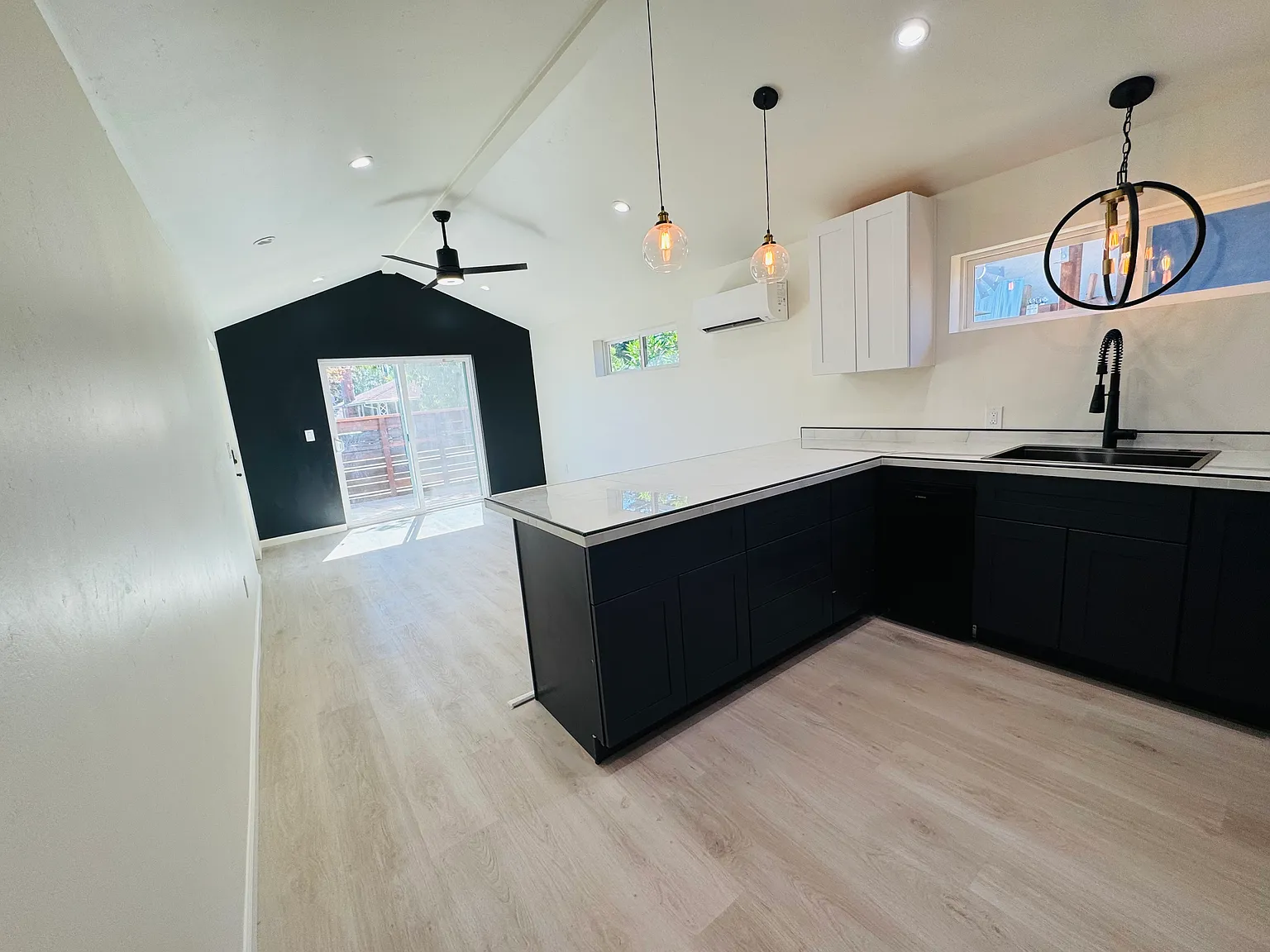 1 bed, 620 sqft, $2,150 — Photo 4